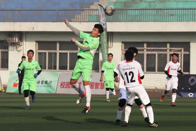 字母哥的密尔沃基13年！菜鸟➡️MVP➡️总冠军+FMVP➡️不欢而散